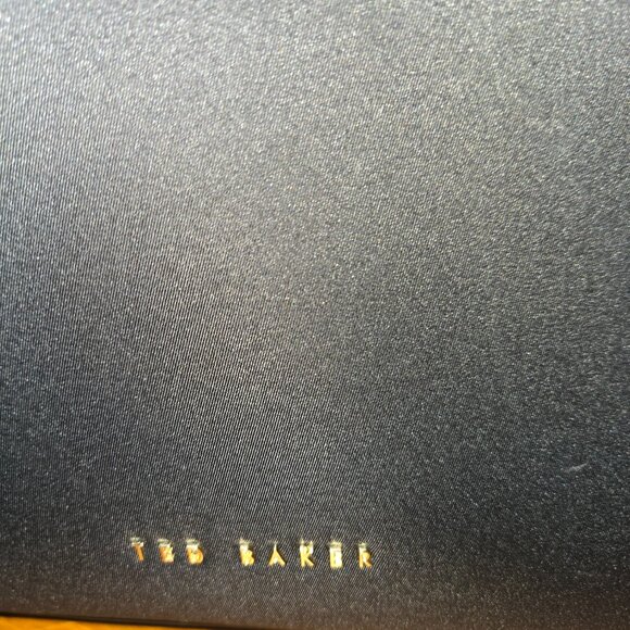 Ted baker roll suitcase - Picture 6 of 6